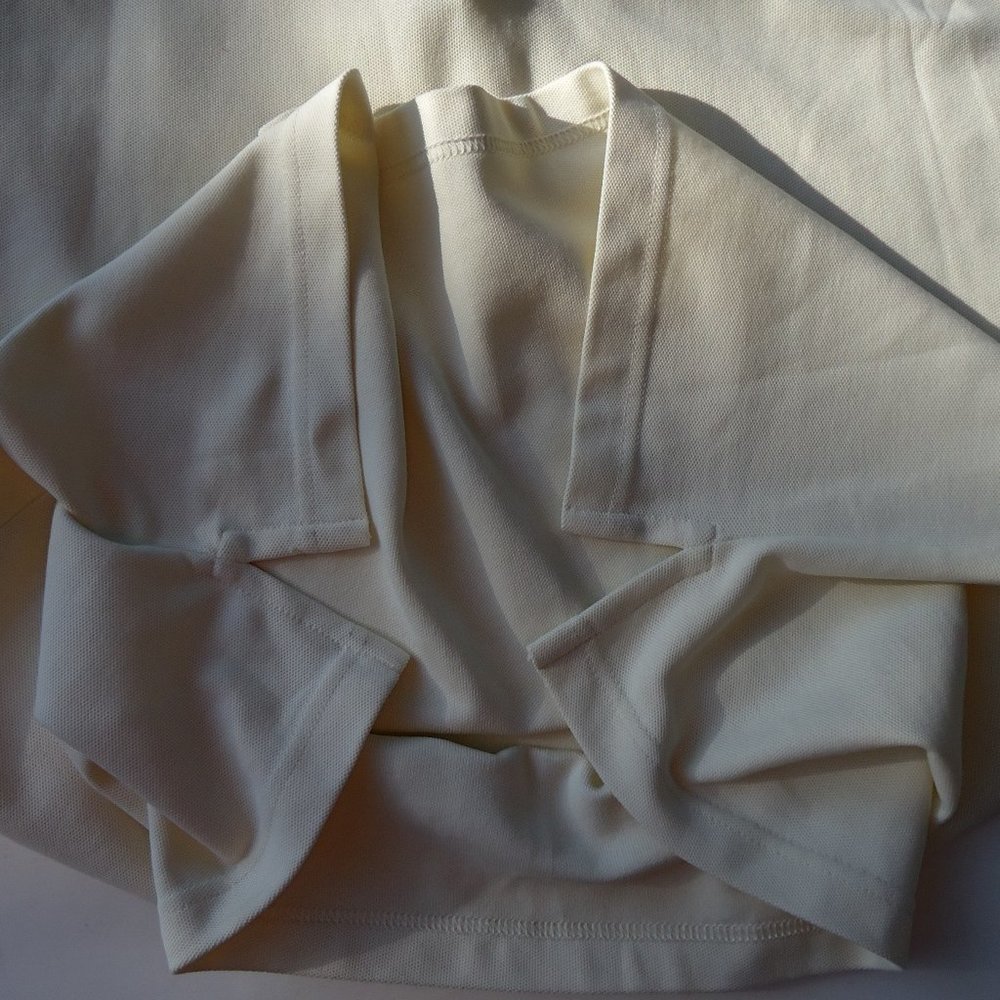 NWT. SIZE L. JOS. A. BANK The traveler long sleeve polo shirt. - Picture 13 of 16